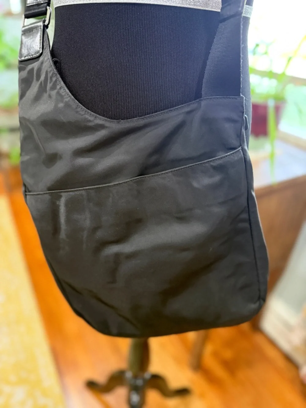 Tumi crossbody bag black - Picture 3 of 5